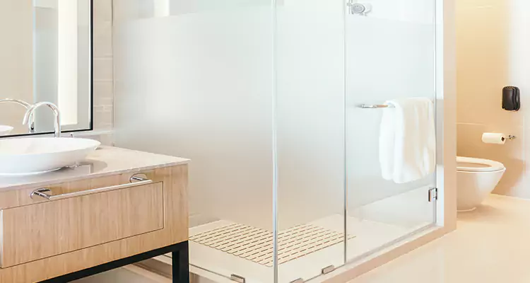 Expert Shower Door Fix and Repair in Venice, FL