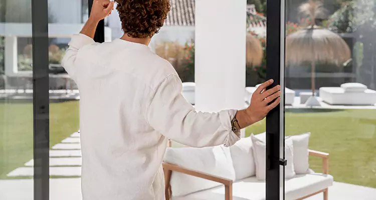 Sliding Screen Door Maintenance for Closing Issues in Venice, FL
